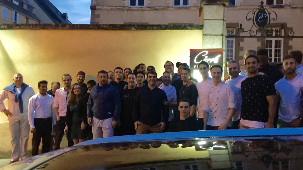 Ce soir <a href="/LeCarreRennes/">Le Carré</a> est heureux d'avoir accueilli <a href="/MHR_officiel/">Montpellier Rugby</a> équipe et staff au top.à samedi pour la 1/2.