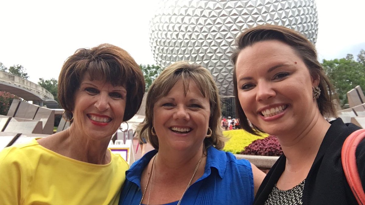 OfficeDynamics's tweet image. Touring at Epcot with this fabulous assistant, Paula! #adminproforum #orlando #officedynamics