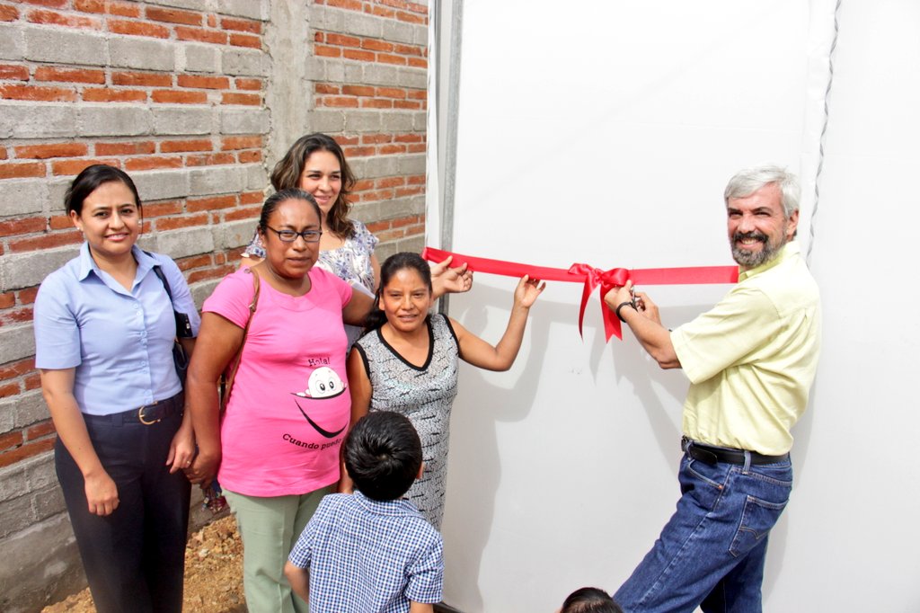 SergioBelloOax's tweet photo. .@SergioABello: Respaldamos a mujeres emprendedoras Ortencia y Liliana productoras #HongosSeta, San Pablo Huixtepec https://t.co/7m6fZecteA