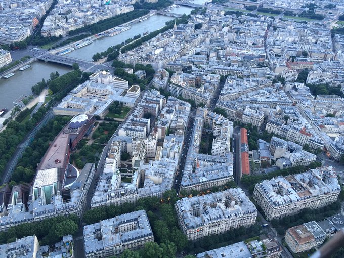Pizza Paris view from the Eiffel Tower 😍 https://t.co/LqGkJ1sjFV<a href="/tag/animalcrossing"class="tags"><span>#animalcrossing</span></a><a href="/tag/acnh"class="tags"><span>#acnh</span></a>