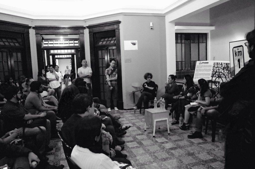 wuji000000000's tweet photo. Periodismo comunitario no es periodismo de las industrias extractivas de la información. #GuatemalaEnMovimientoS https://t.co/9kXsJYhpbE