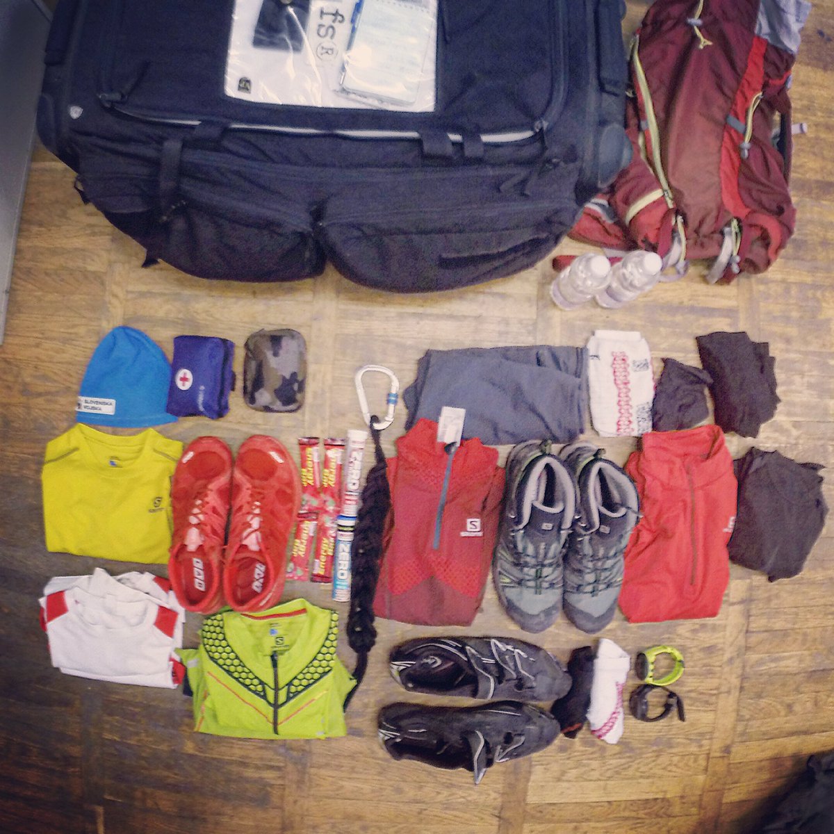 AnzeCesen's tweet photo. We are ready for race 🚵🏼🏃🏻🚣🏼☀️🌧🌿🌲😀✌🏼️👊🏼 #2days #bike #hike #run #row @GoPro @suunto @SalomonSports @FactoryStore_si https://t.co/ZkF2nWnINr