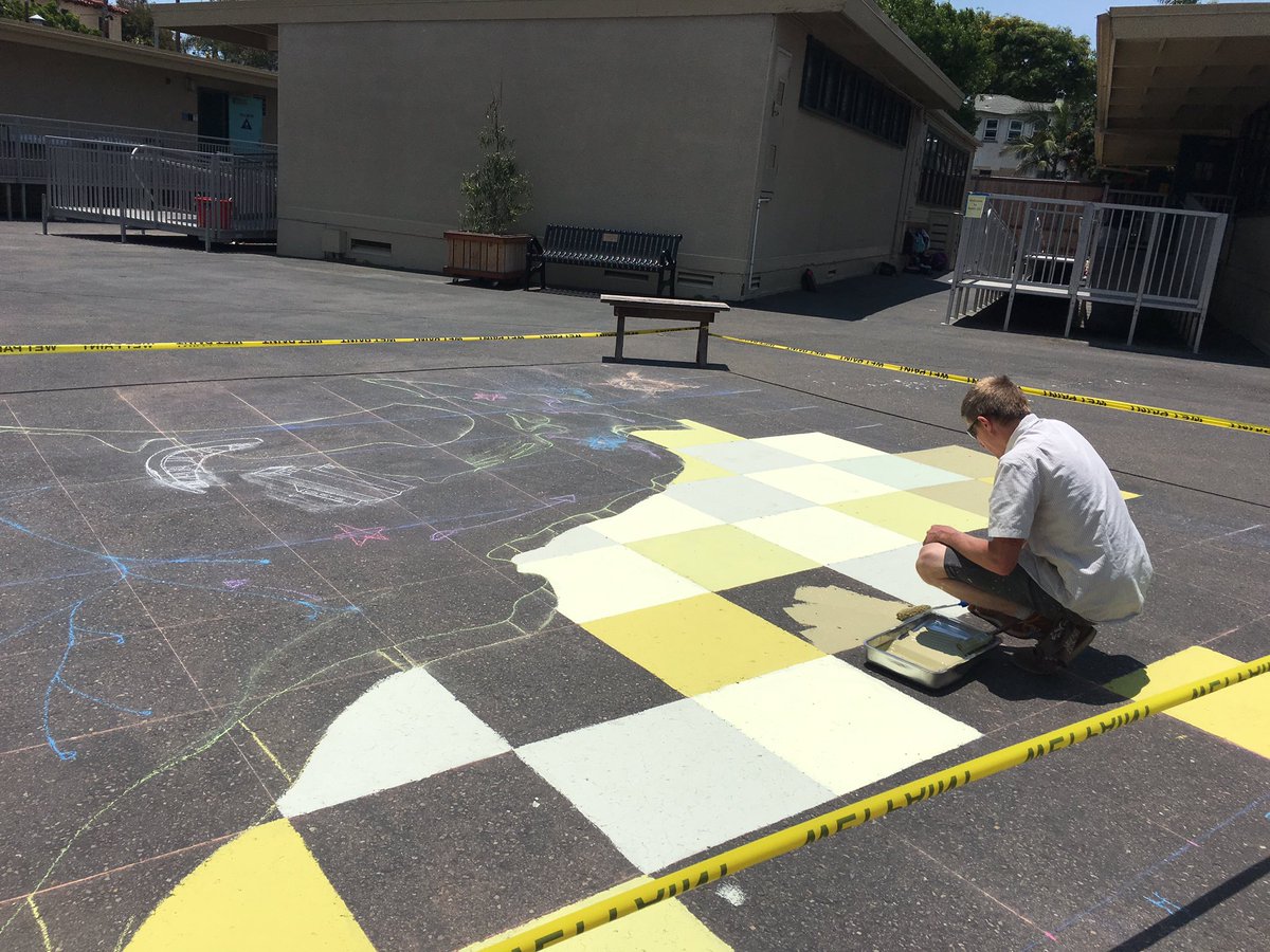 Loma_Portal's tweet photo. Work in progress! #GroundMural #SchoolBeautification https://t.co/AVWp0NBI7e