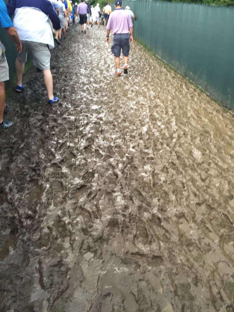 tlresh's tweet image. A little muddy at the @usopengolf today at #oakmont. Will need some new @skechersusa after this one.