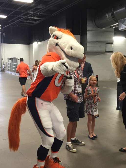 ColoTravelGal's tweet photo. In honor of #nationalmascotday, Mikes! @broncos @sportsauthfield @visitdenver https://t.co/IOikSkJ2qd