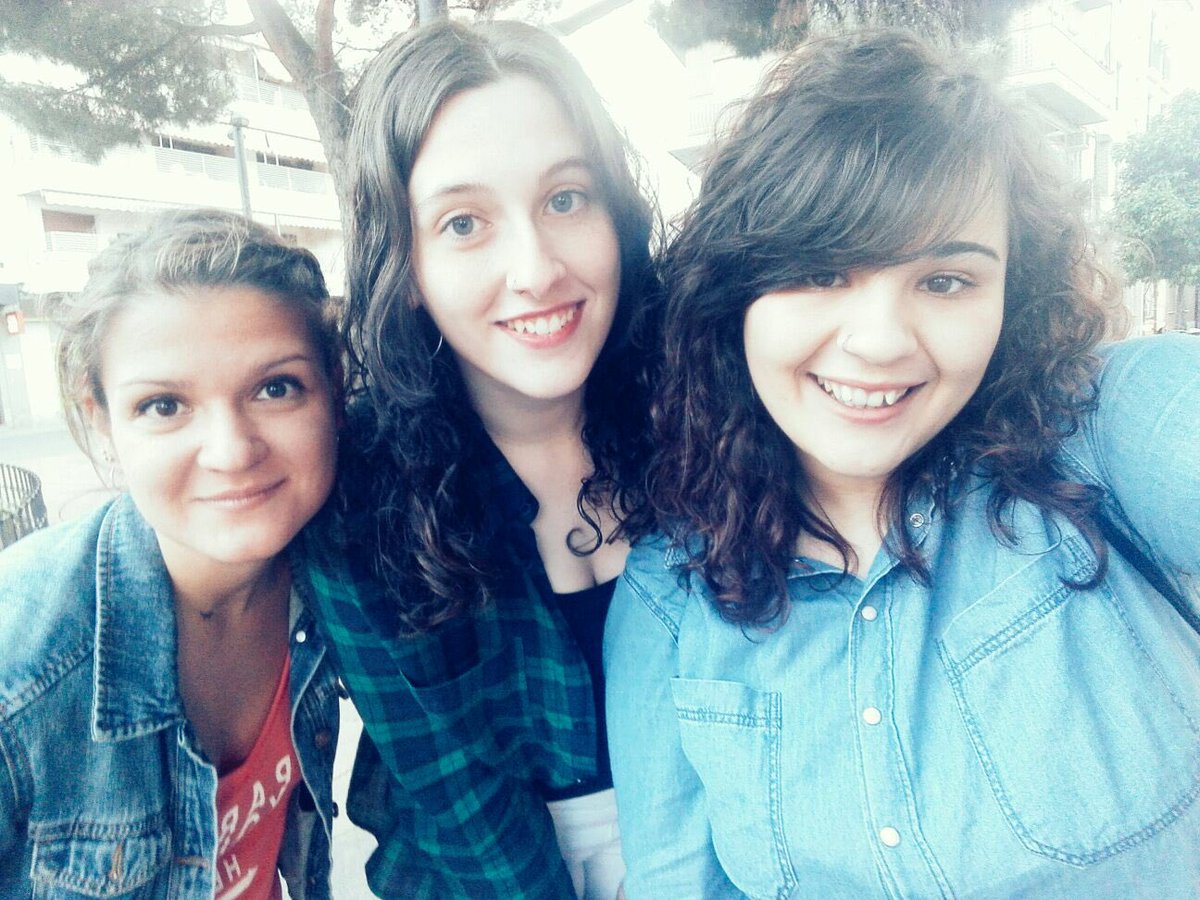 Ro_dieciseis's tweet photo. Mis nenis bellas โค๏ธ #prettynurses ๐๐๐ผ๐
๐ป @PilyMartin17 @jennyvillafaina https://t.co/AgbDTFLJj0