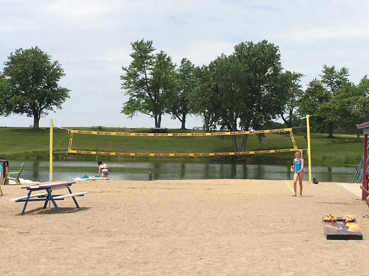 sprinterhd's tweet photo. Catch us @ The WaterBowl (Muncie Indiana) June 25th bringing tons of organic foam! #MuncieFunFest https://t.co/jZctckNOXj