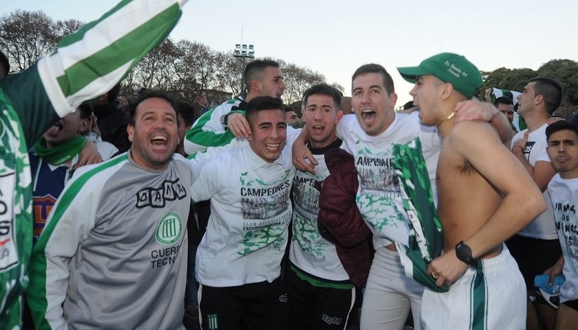 afa's tweet photo. #SubíQueTeLlevo Nueva producción: @ExcursioOficial campeón y a la #PrimeraB 👏👏 https://t.co/FVXQ8rQtqH https://t.co/WSjnCggQKS