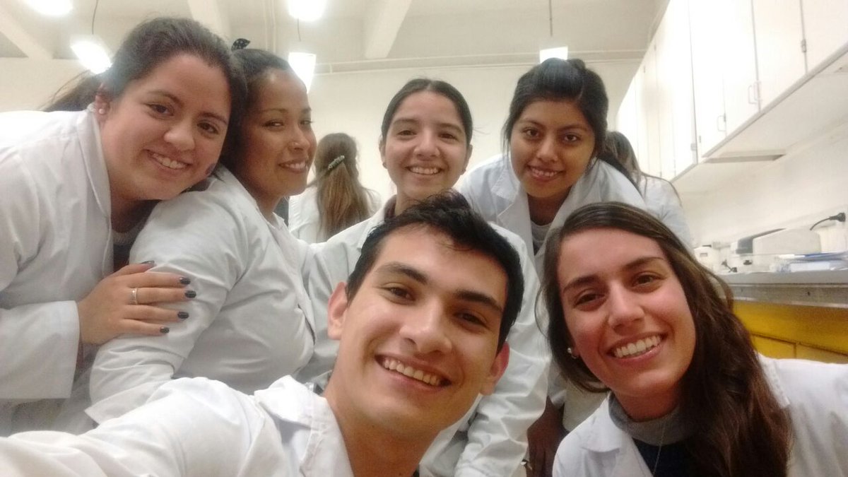 Tutiachusma's tweet image. Sobrevivimos #UltimoTP #Com2 @fisicaffyb