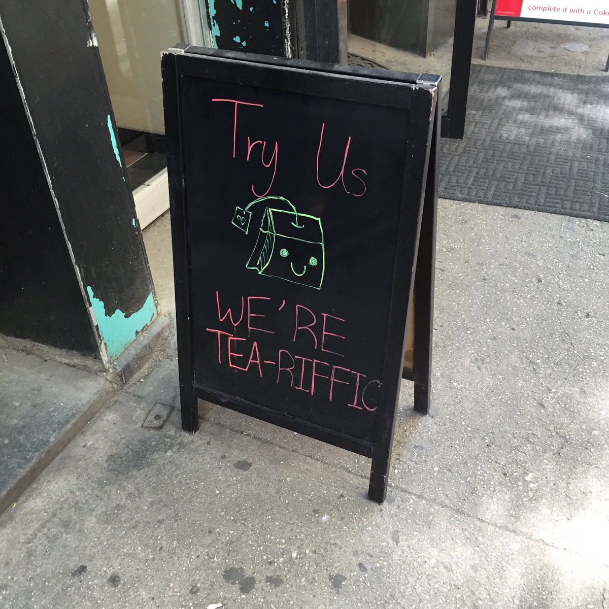 whatsucksblog's tweet photo. No, you're TEA-rrible. https://t.co/ls6N1x6VJV