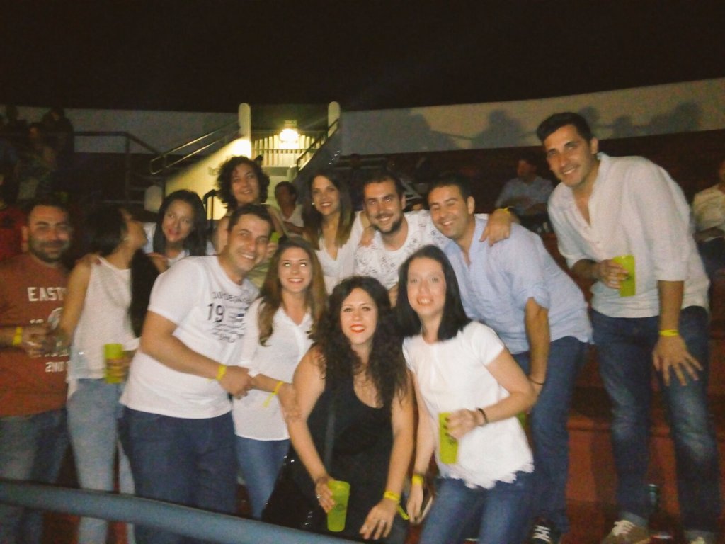 LAUCIVICO's tweet photo. Que gente más buena me rodea.. https://t.co/Nif1tbsDTG