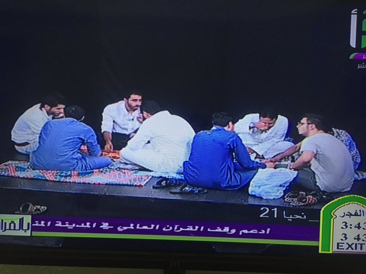 beroo43212's tweet photo. سحور عالمسرررح👍 ذكريات جميييلة فيها مشاهد 🎬ترانيم 🎤أكل😋
عوااافي ع قلوووبكم ياااارب💕💕 #بالقران_نحيا21 
#دعم_الحزم https://t.co/paDJ0Ze3HB