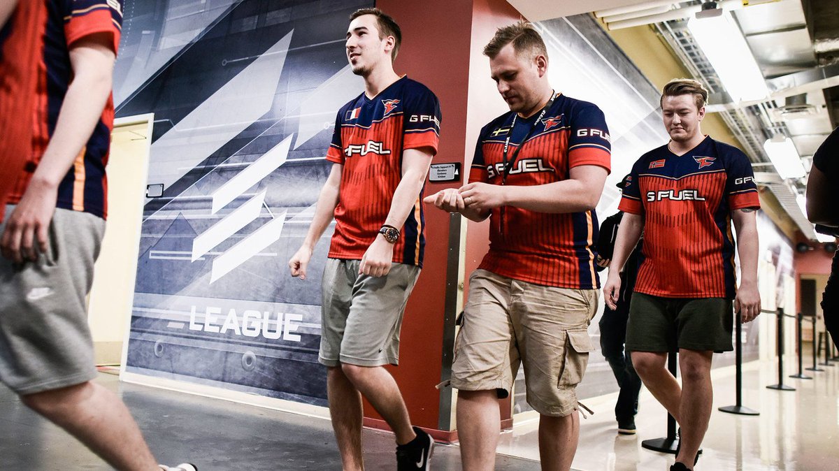 FaZeClan's tweet photo. We will be ON YOUR TELEVISION tomorrow night: FaZe CSGO are through to the TBS @EL Week 4 Final! #FaZeUp https://t.co/sk39UIrwto