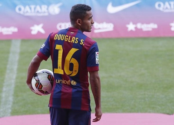FCBL4ar's tweet photo. l'esportiu: اشبيلية اصبح غير مهتم بلاعب برشلونة دوغلاس (25)، مدرب اشبيلية  سامباولي يفضل لاعبين آخرين. https://t.co/EVgE9jcdDV