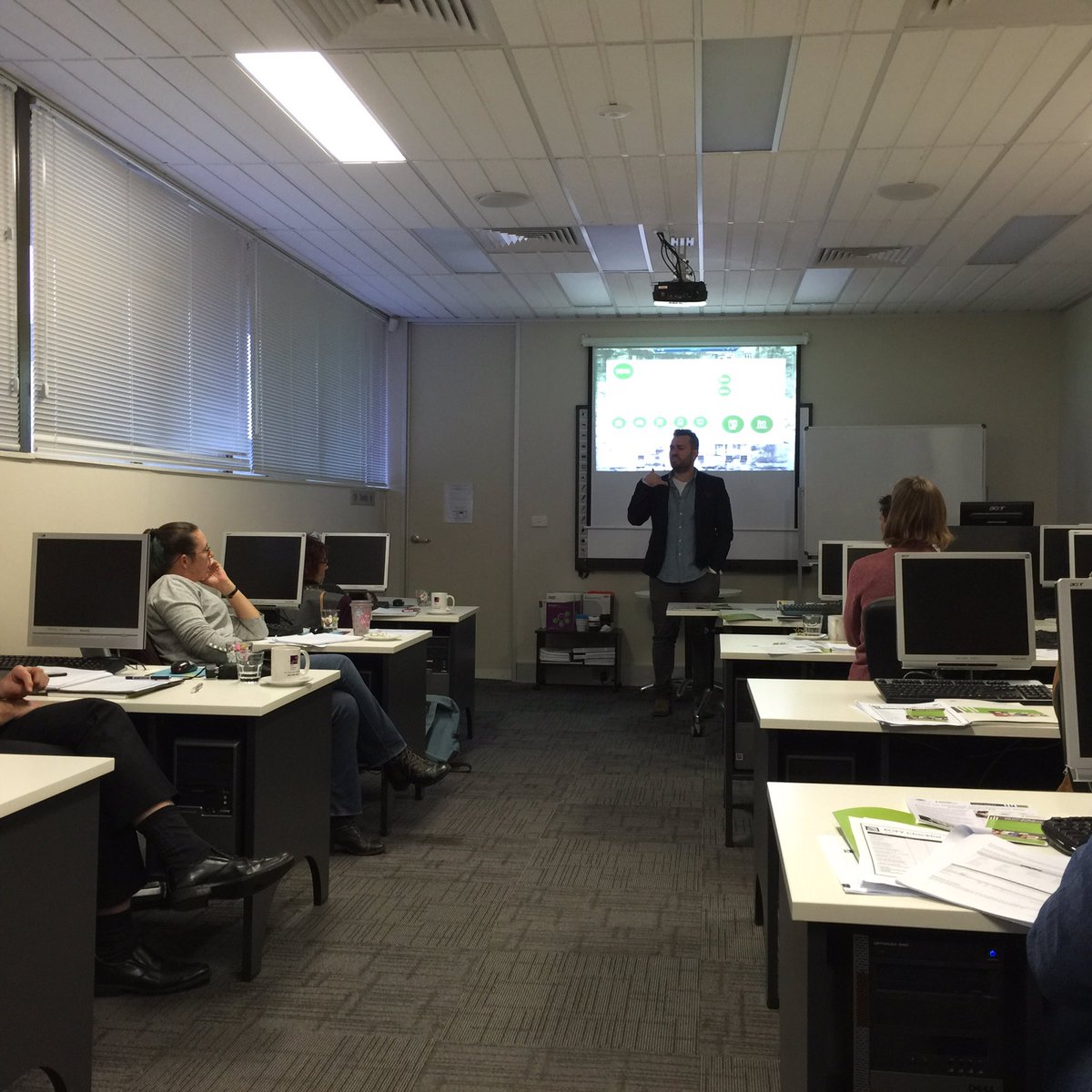 APositiveRyan's tweet photo. @trent_mclaren educating SMBs on how to embrace cloud in #Canberra with Pam Chilman at AMC training centre. https://t.co/wqCCnDSRbC