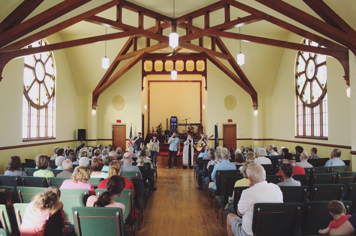 LinkUnionMusic's tweet photo. Loved playing for some good friends in a beautiful old Presbyterian church! #linkunion #pedalon https://t.co/uwkPXlyiy1