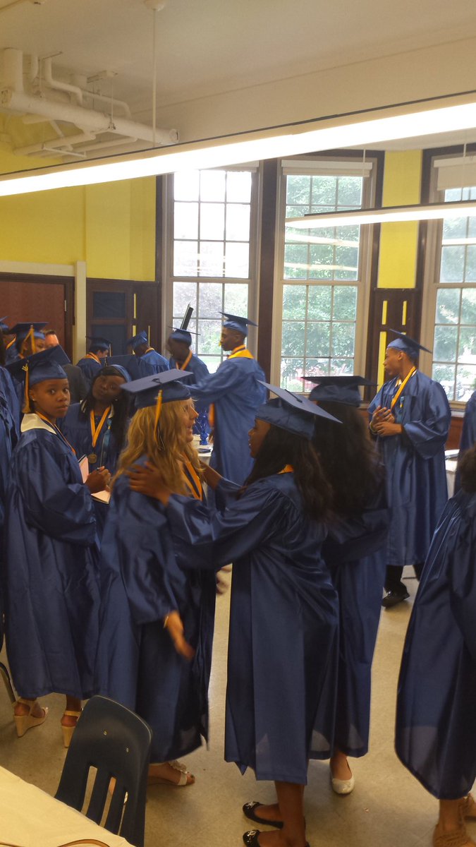 CPSNetwork2's tweet image. Thank you Courtenay Class of 2016 for allowing me to be apart of your graduation!  Best of luck in High School.