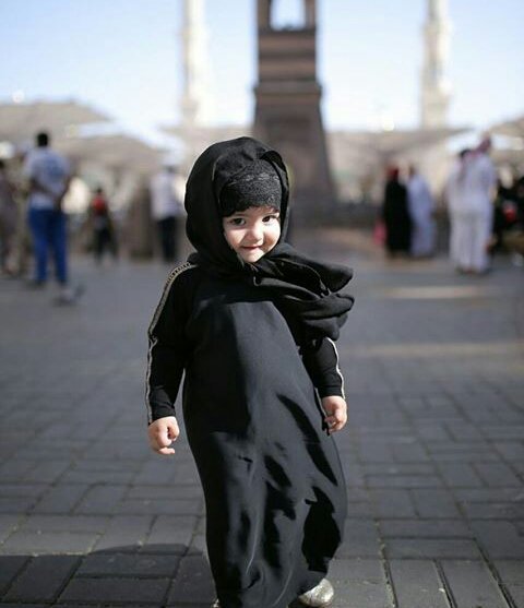 ربنا هب لنا من أزواجنا وذريتنا قرة أعين
 واجعلنا للمتقين إماما