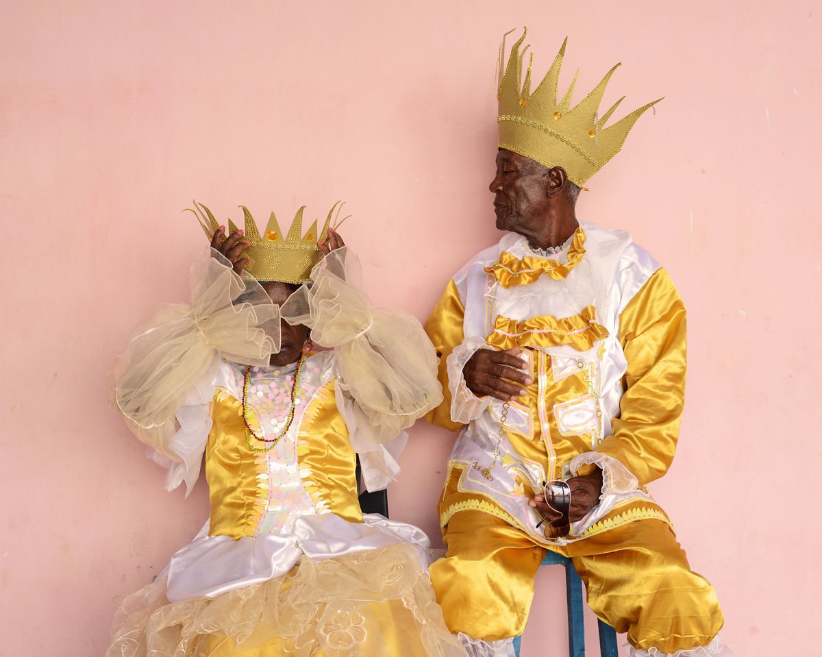 NewYorker's tweet photo. Nicola Lo Calzo’s photographs juxtapose the past and present forms of Afro-Cuban culture: https://t.co/MZbrSQsyat https://t.co/KZyFjnjKVg