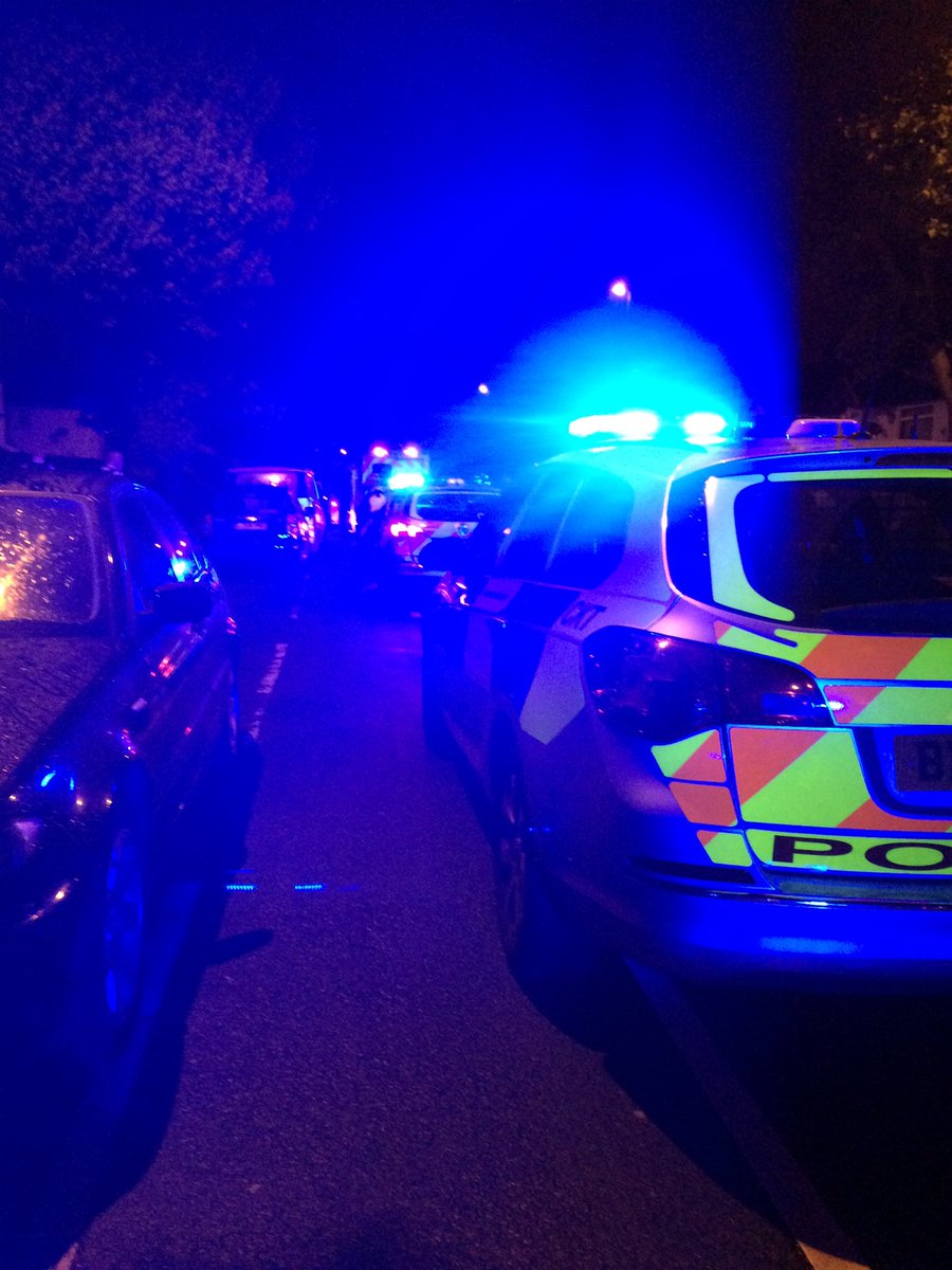 MPSCroydon's tweet photo. Multiple units and @Ldn_Ambulance respond to reports of a man suffering stab wounds in #Thorntonheath #Croydoncops https://t.co/pSLa1sfaz6