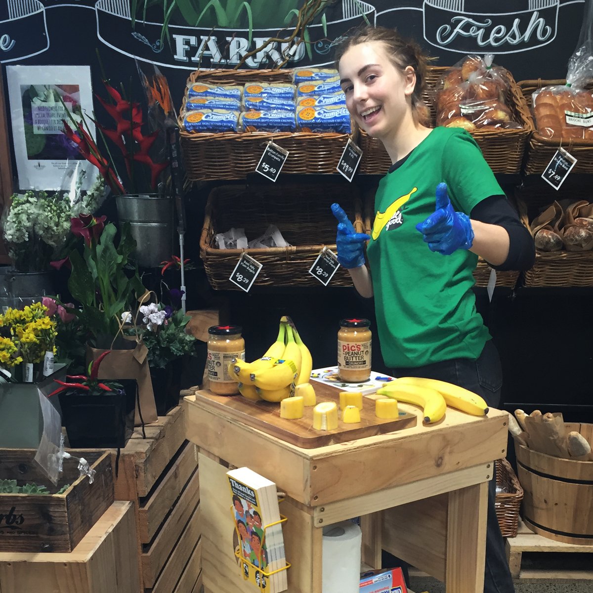 AllGoodBananas's tweet image. Tayla Rose is sampling our bananas topped with @Pics_PB  at @FarroFresh  Grey Lynn this afternoon. #chooseallgood