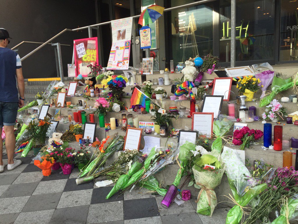 steinbergler_c's tweet photo. Proud to see immense support from the Toronto LGBT community. Tragedies like this impact us all. RIP #OrlandoStrong https://t.co/fkJxshGbyj