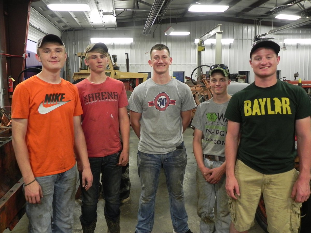 NevadaFFA's tweet photo. Ag Mech working Thursday night #schoolisnotout #nevadacubpride #experiential https://t.co/hWeGVK8V1H
