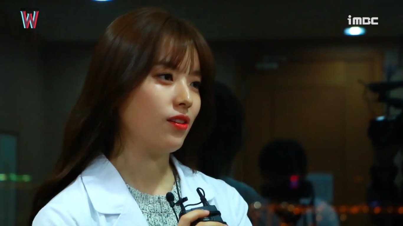 コネルweb 韓国情報サイト イ ジョンソク ハン ヒョジュ出演 W 二つの世界 メイキング映像を公開 ハン ヒョジュ 10年の トンイ 以降6年ぶりのドラマ復帰で医師に完全変身 T Co 4jidgbgrqr 한효주 이종석 T Co Xm5ypfo42l