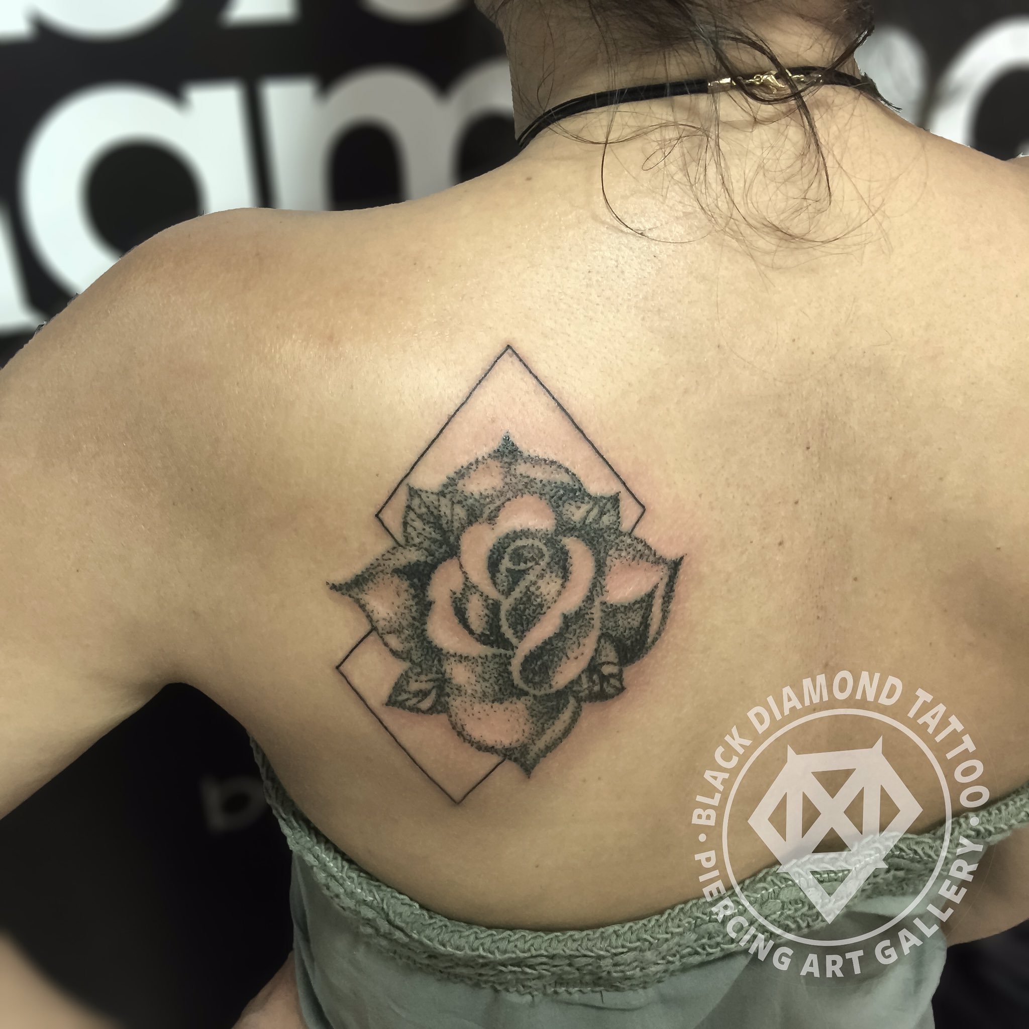 Black Diamond Tattoo on Twitter: "So simple #geometric #rose #tattoo  #glyfadatattoo #blackwork #blackworkerssubmission #alwaysbetonblack #dots  https://t.co/3ZEX51Fcq7" / Twitter