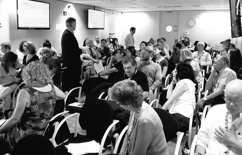 Aurea_MM's tweet photo. Q&amp;A section debate:
Would opening up the programs be effective or would it dilute intervention quality?
#INRICH https://t.co/fpT8HXtEtL