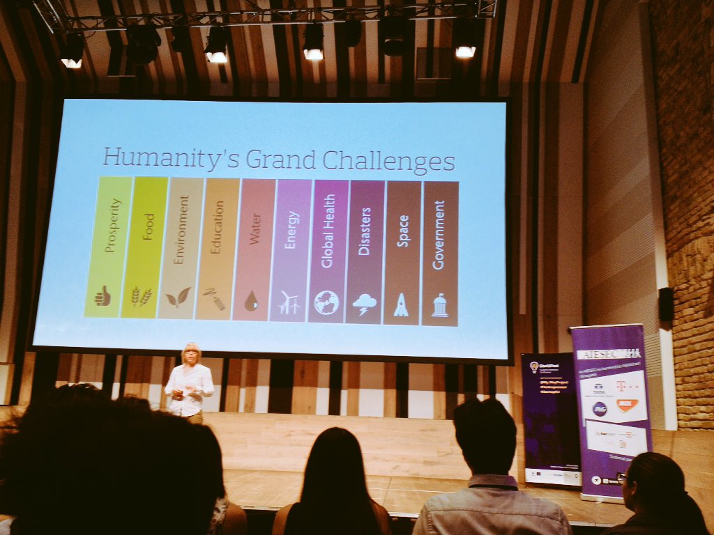 My_WayProject's tweet image. Rita Veres from @singularityu Budapest: there is no problem we can&apos;t solve!! #StartUPest #Yentrepreneur #StartupEU