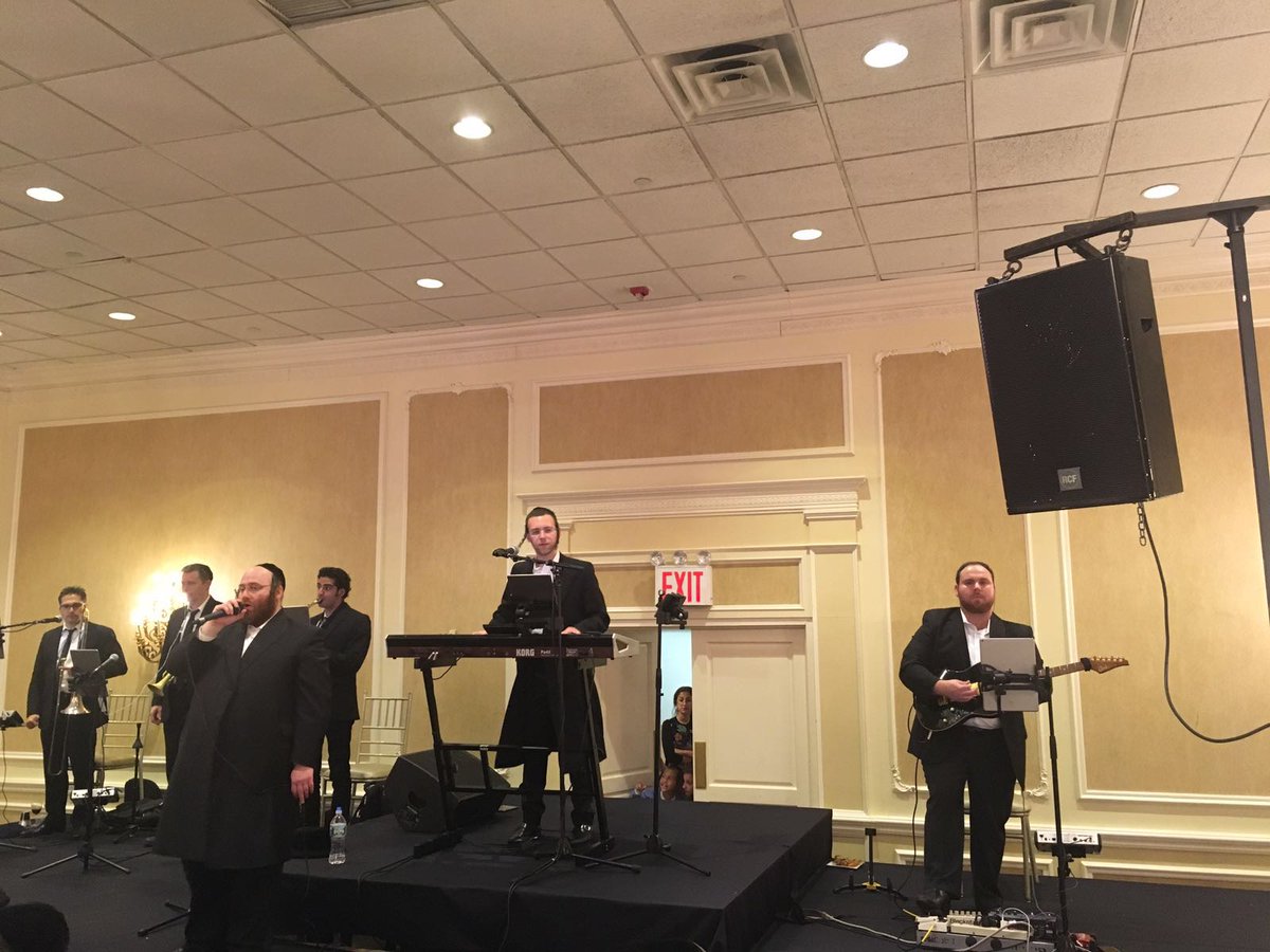 JewishMusicLive's tweet photo. Beautiful Wedding in Continental @TzalyGold Music By @YossiShtendig &amp; Orchestra https://t.co/A8z3kZOb8d