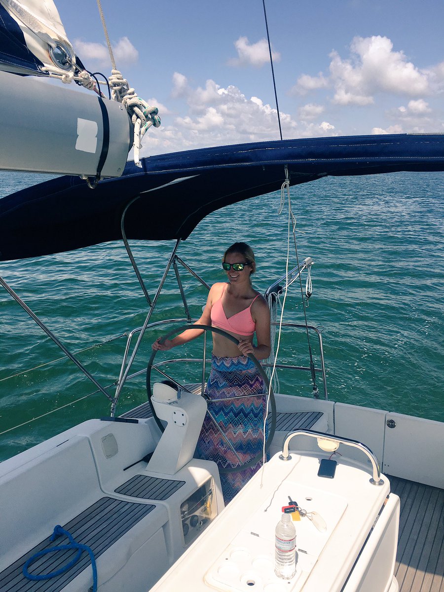 MBCleanMarine's tweet photo. Sailing 💕⛵️ paradise yoga retreat in Sarasota. They leaving for Bahamas in 2 wks open spots. #saltlife #worktolive https://t.co/s44T45KFRz