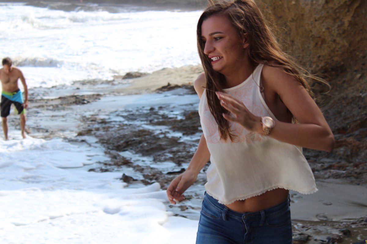 nicolemunt's tweet photo. Me running away from adulthood and real life responsibilities after graduation https://t.co/kF1xNW3A9d