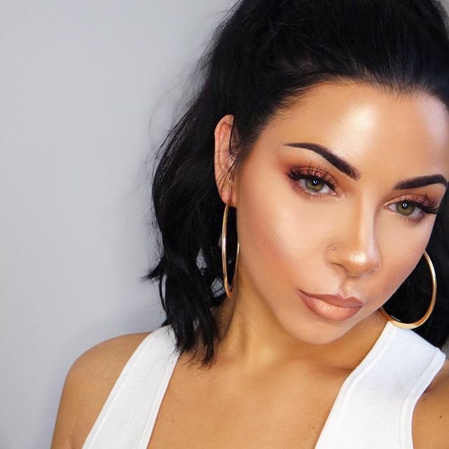 ABHcosmetics's tweet photo. Gorgeous ����@tinakpromua using #ABHshadow in 'Orange 🍊 Soda' https://t.co/rrjitjckyg