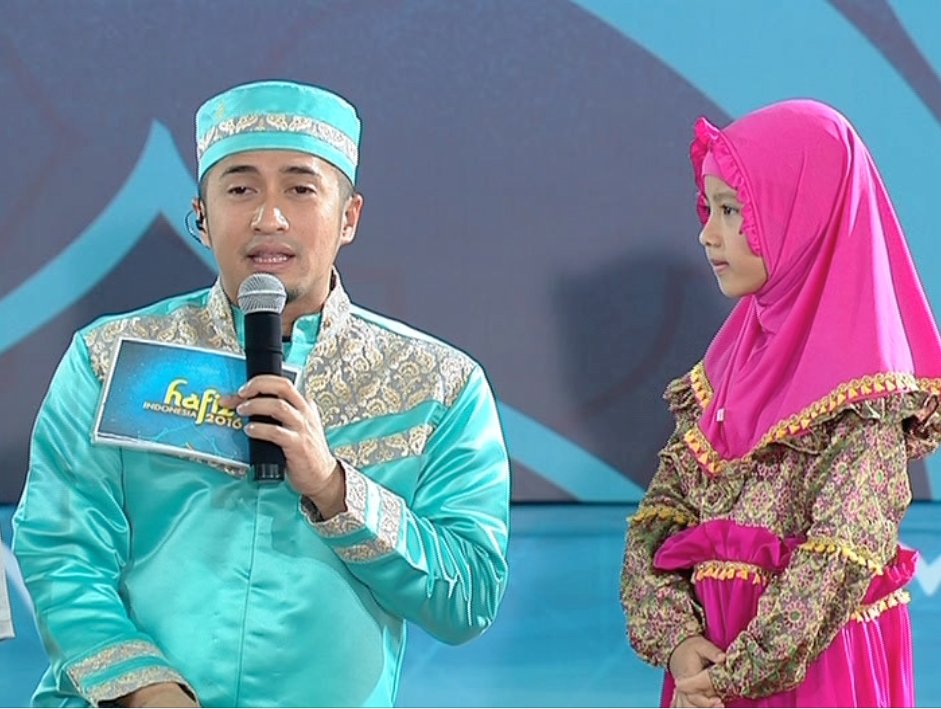 hafizRCTI's tweet photo. Aulia thn lalu 4 juz dan sekarang sudah 30 juz, Subahanallah #ligasafarihafiz https://t.co/bYhCXUn0Wt