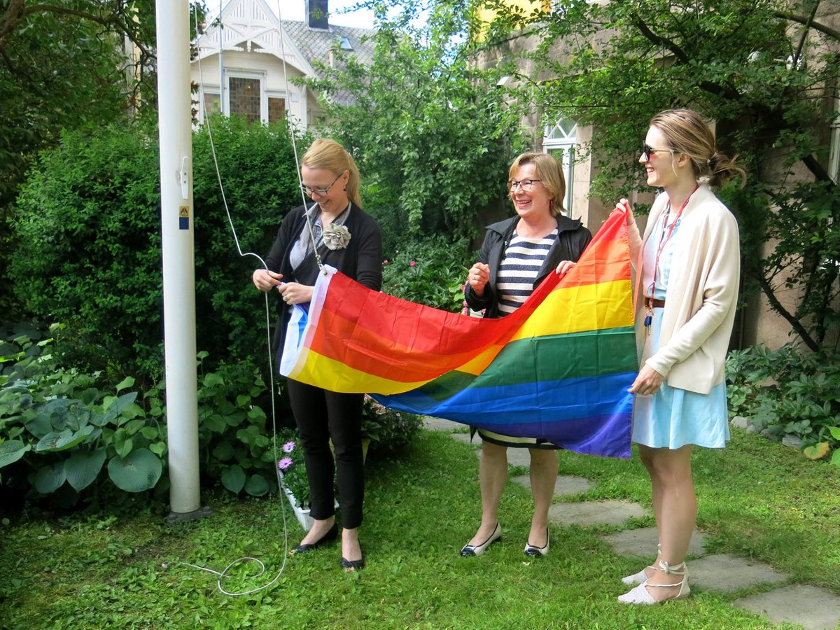FinlandOslo's tweet photo. Olemme mukana @OsloPride´ssa #OsloPrideInt https://t.co/J0cGOSgl2w https://t.co/ZkTGmYV8X3