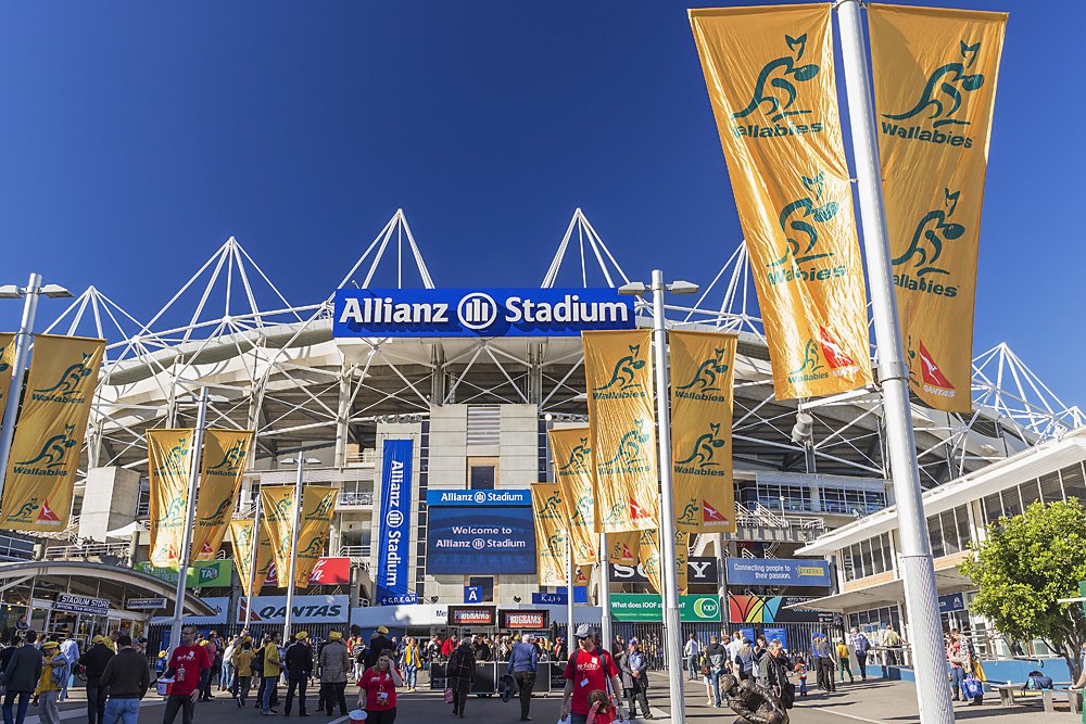 RETWEET for your chance to win a signed Wallabies jersey ahead of #AUSvENG at <a href="/AllianzStadium/">Allianz Stadium</a> on Saturday!