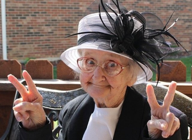 HCNEntrepreneur's tweet image. Plateformes 101 : les plateformes expliquées aux startups et à votre grand-mère dlvr.it/LZtCVD