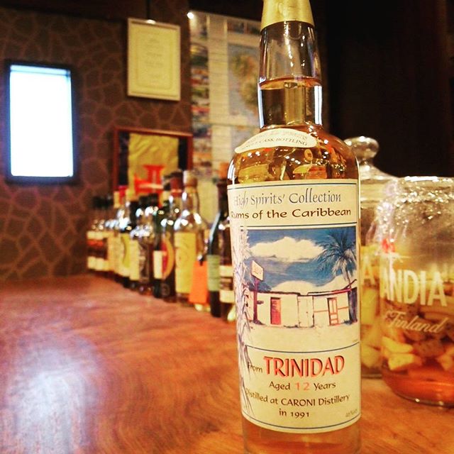 ExclusieveRum's tweet image. Who still has some original bottles of Caroni? 
#original #rum #ron #rhum #mojito #cigar #caroni 📷: @barfeliz