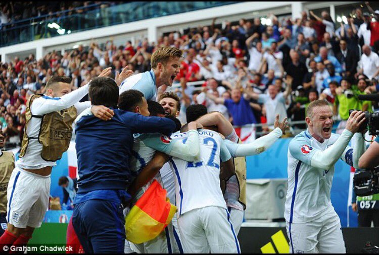 NealTilbury's tweet photo. It doesn't get any better than this.. #ENG #YesRoy https://t.co/0JWe2QKEzE