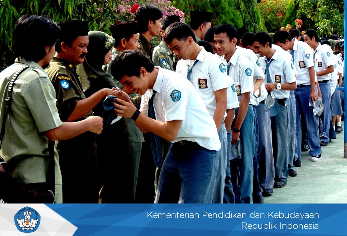 Bantu awasi terwujudnya Kawasan Tanpa Rokok di sekolah. Jangan sampai ada warung/kantin di sekolah yg menjual rokok.