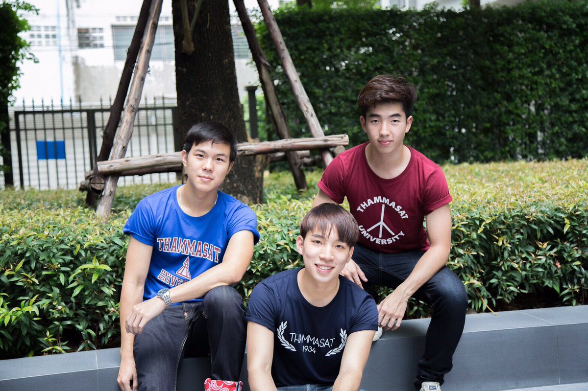 Ouhomies's tweet photo. ท่านเจ้าบ้านฝากมาค่ะ🎉🎉 เสื้อสวยขนาดนี้ไปอุดหนุนกันเยอะๆน้า ~~~ #ทีมมธ @ou_thatchawut https://t.co/1XWMduMuoF