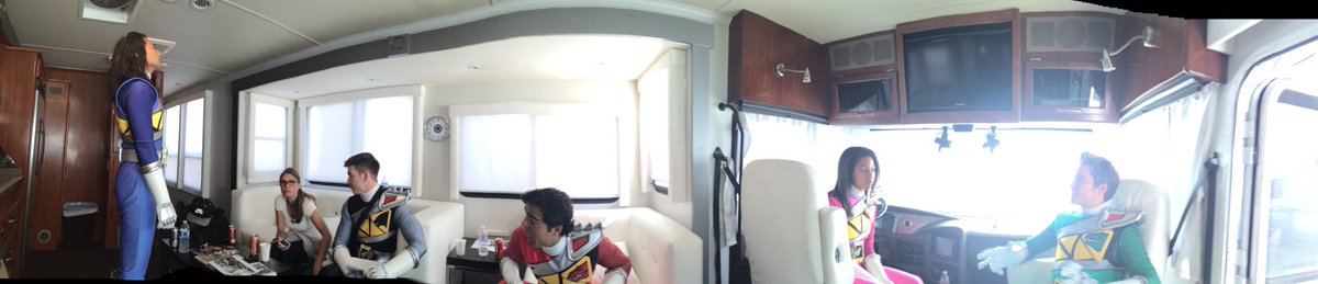 2davisantos's tweet photo. In Good company #PowerRangers RV #lifestyle #PRSDC #Superheroes #NickelodeonTV https://t.co/PibIqA3wtr