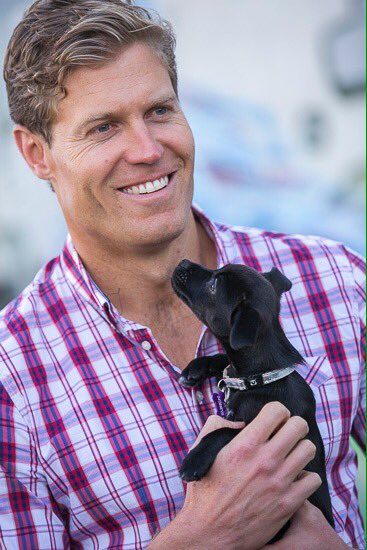 One thirsty pup after meeting @BondiVet  Doting mum @AleishaBanner10 #KeepAusPetFriendly @Petloverscafe