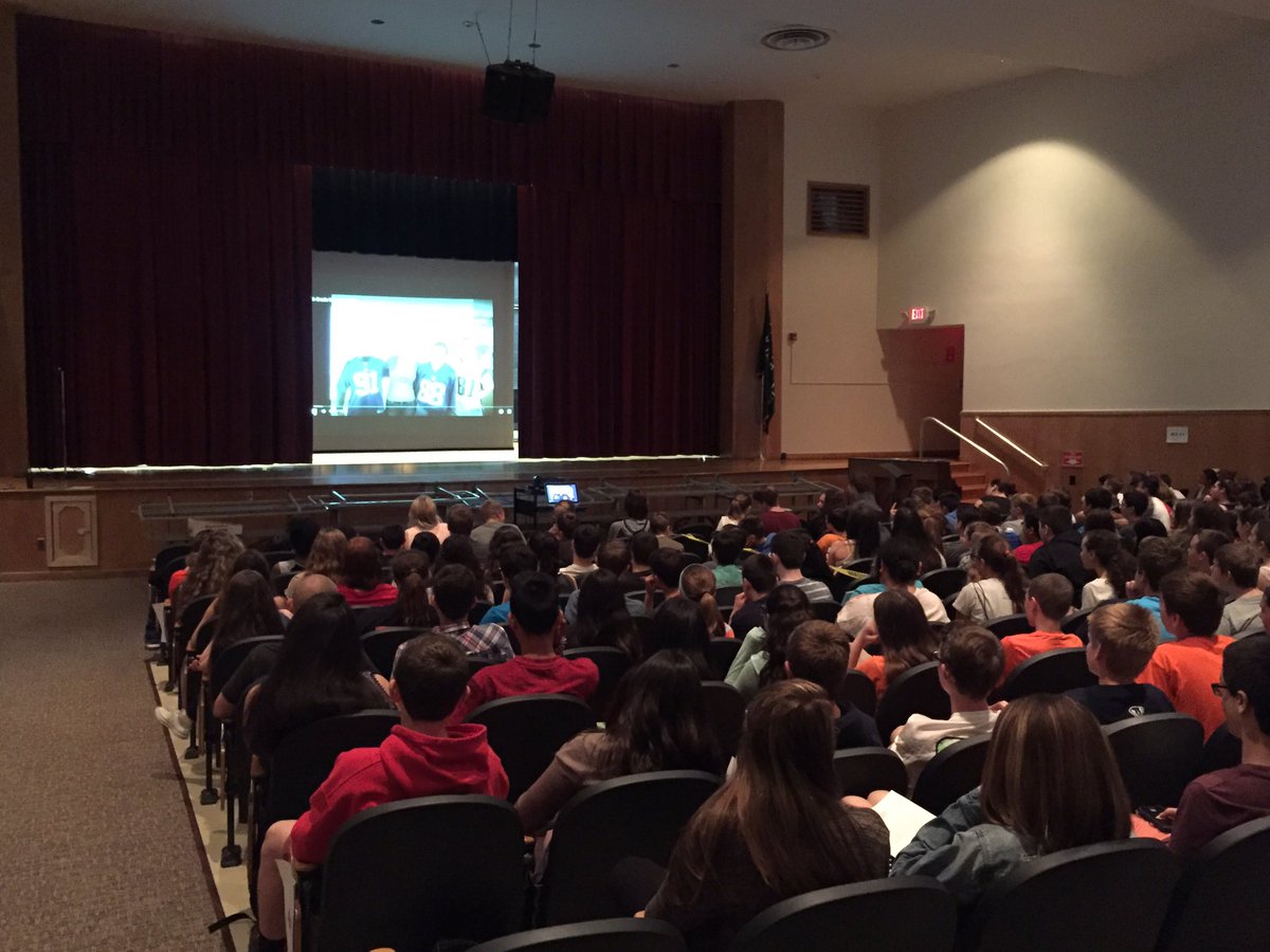 WellsMS_Prin's tweet photo. Our 8th graders enjoying the slide show put together by Mr. Clark and Mrs. Russo! https://t.co/rfJ2u1kpIC