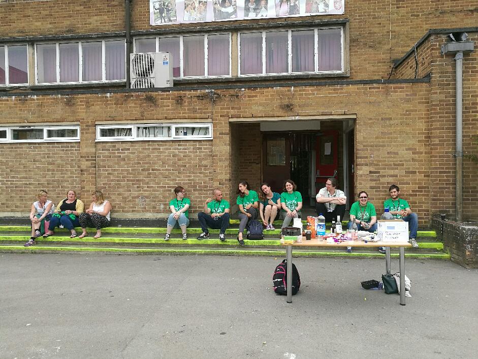 GawainLittle's tweet image. Amazing Cheney School staff hosting #NUTea for their colleagues last Friday uniting4education.blogspot.co.uk/2016/05/nutea.… #greenfridays