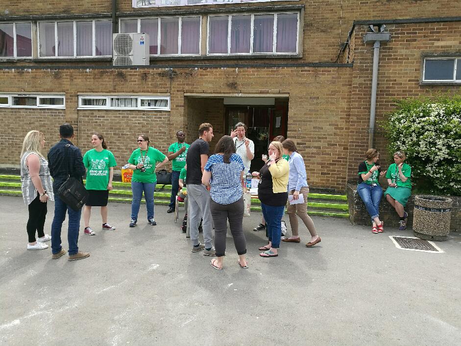 GawainLittle's tweet image. Amazing Cheney School staff hosting #NUTea for their colleagues last Friday uniting4education.blogspot.co.uk/2016/05/nutea.… #greenfridays