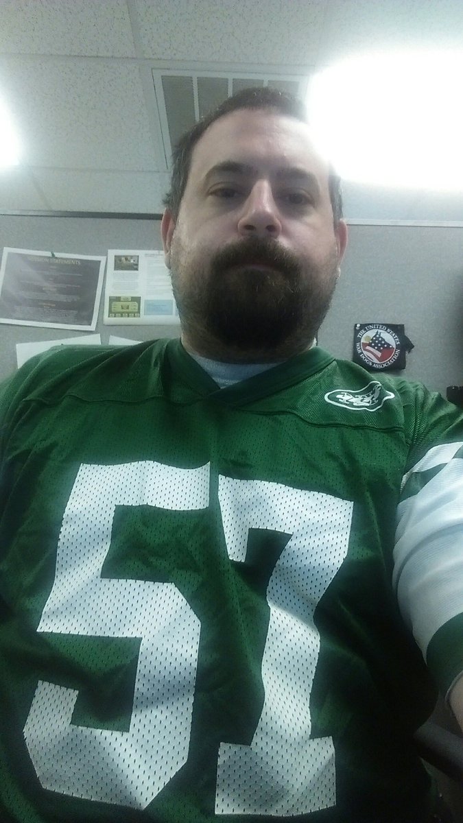 unflinching's tweet image. Represent on casual Friday @nyjets #MoLewis