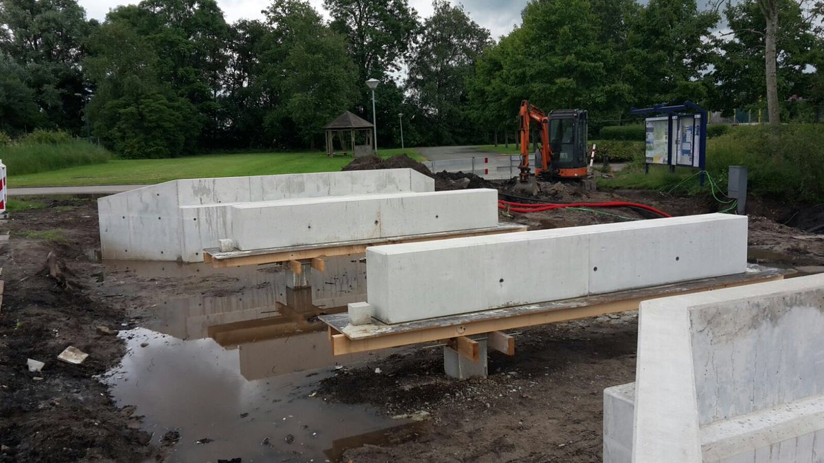 knol_akkrum's tweet photo. Fundering en onderbouw gereed in opdracht van @GrootLemmer #mooiwerk palen: 18,0m1 #290mm @HaitsmaBeton https://t.co/ihWLSi35FS